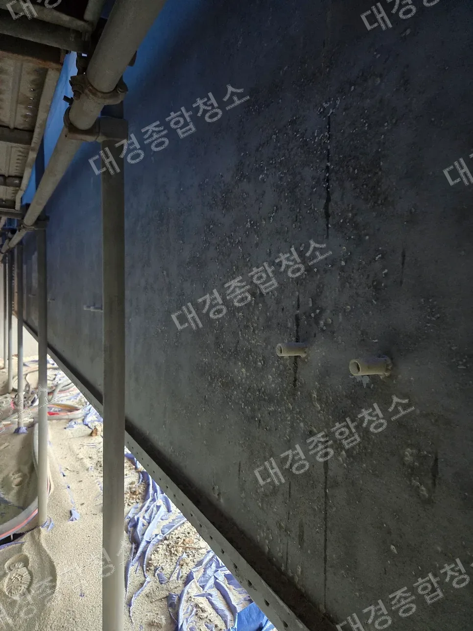 공사 현장 쇼트블라스팅 방오페인트 및 부식 제거 업체