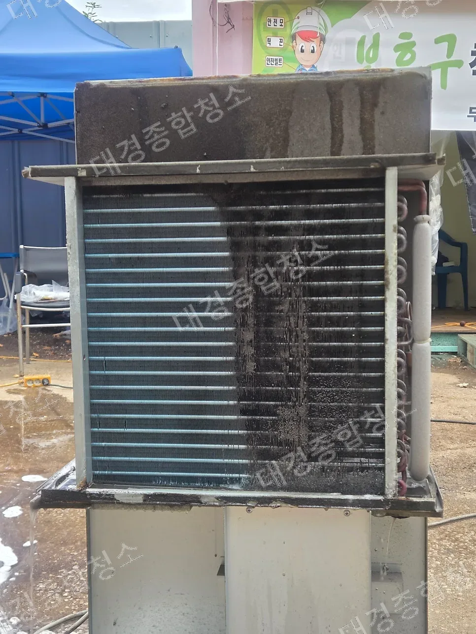 산업용 이동식에어컨, 일명 코끼리에어컨 분해하여 기름때 및 분진 제거 청소