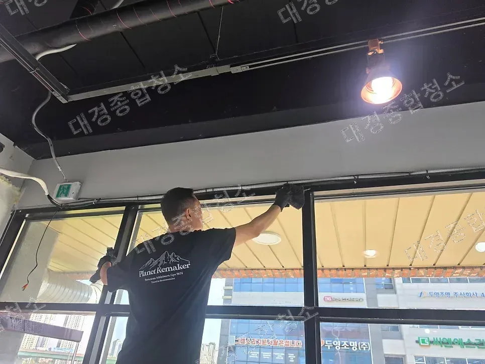 부평 애견호텔 전체 철거 후 퇴거청소, 현장을 가득 메운 강아지 냄새 제거까지 청소 후기