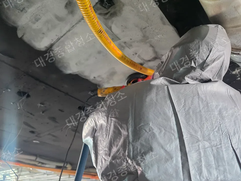 부평 화재청소, 철거 후 복구를 위한 천장 그을음 제거와 면갈이 샌딩 작업 후기